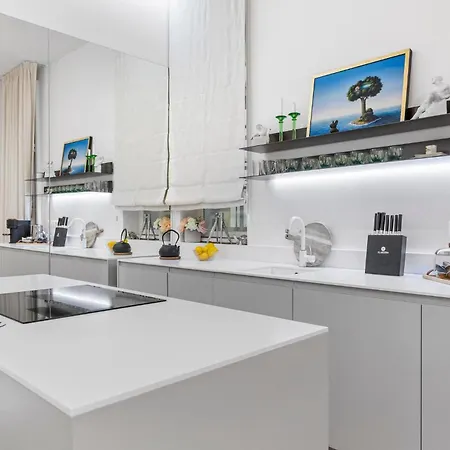 Stylish 2br In Old Town *