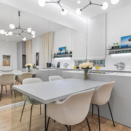 Stylish 2br In Old Town * Pressburg