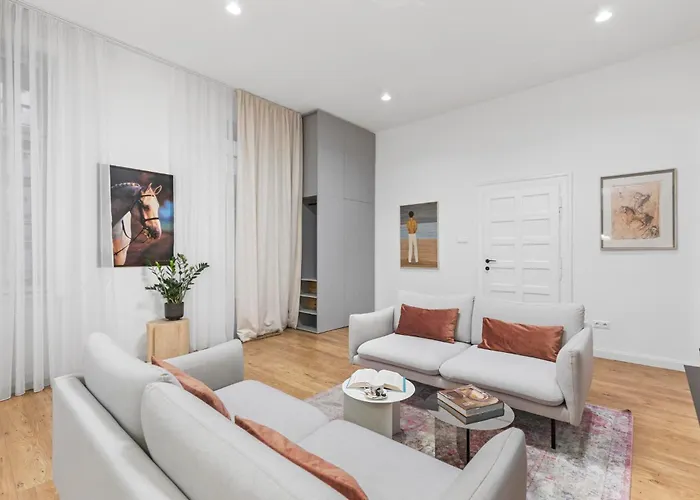 Stylish 2br In Old Town Appartamento Bratislava