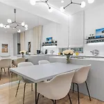Stylish 2br In Old Town * Bratislava